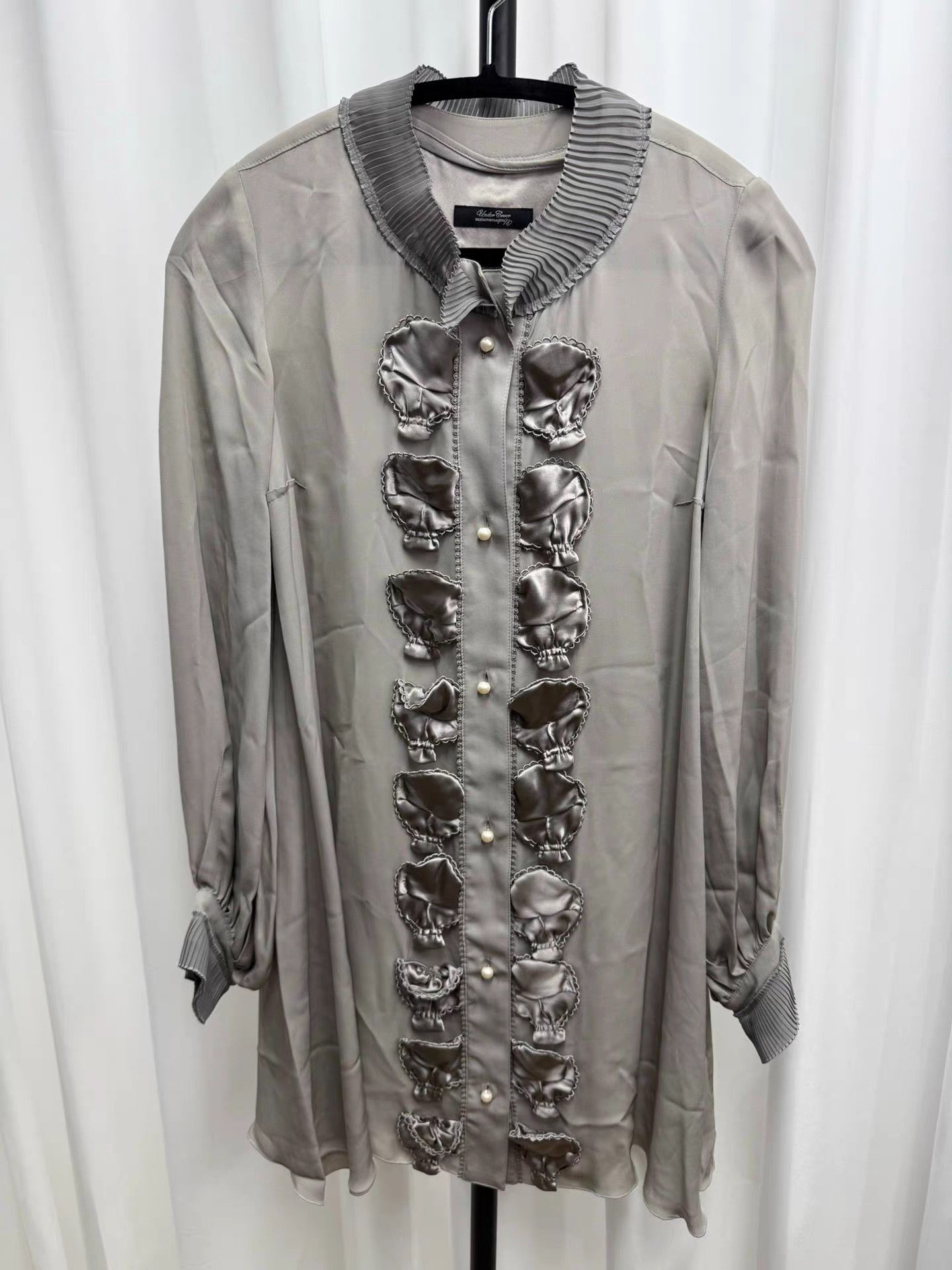Undercover UNDERCOVER Silk Skull Patch Shirt K20 Size XS / US 0-2 / IT 36-38 - 1 Thumbnail