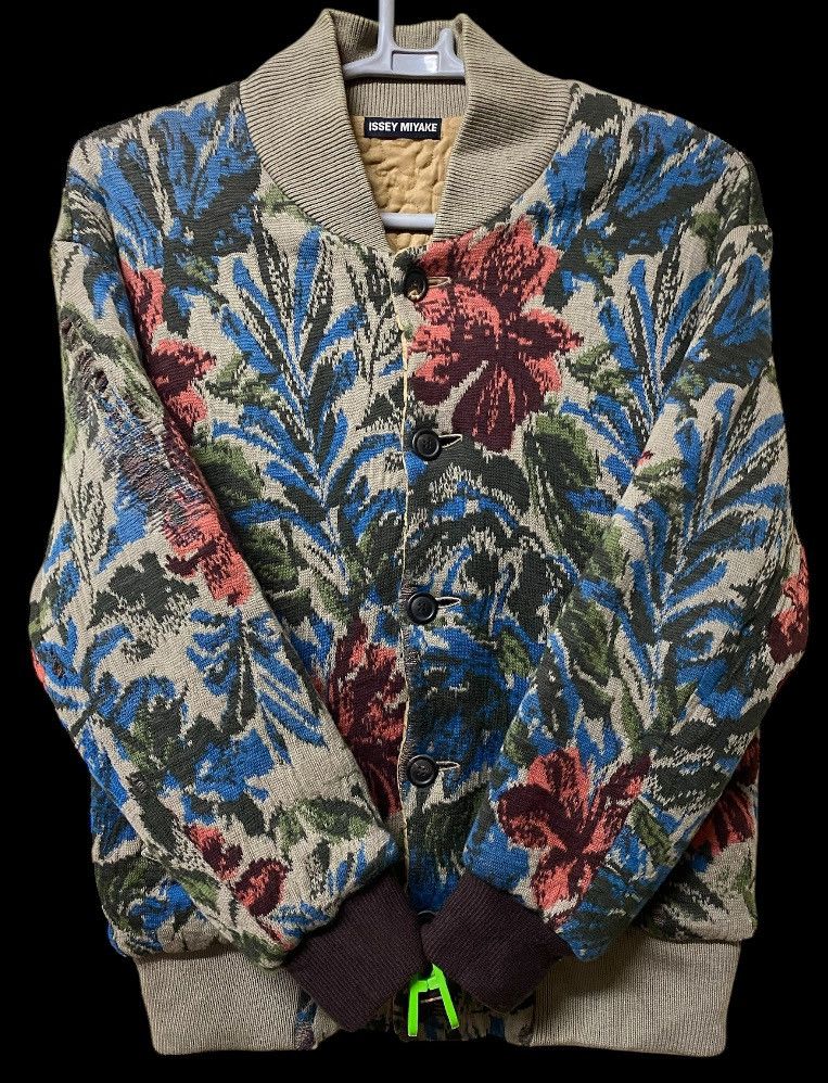 Issey Miyake 80s Masterpiece issey miyake bomber floral Size US M / EU 48-50 / 2 - 5 Thumbnail