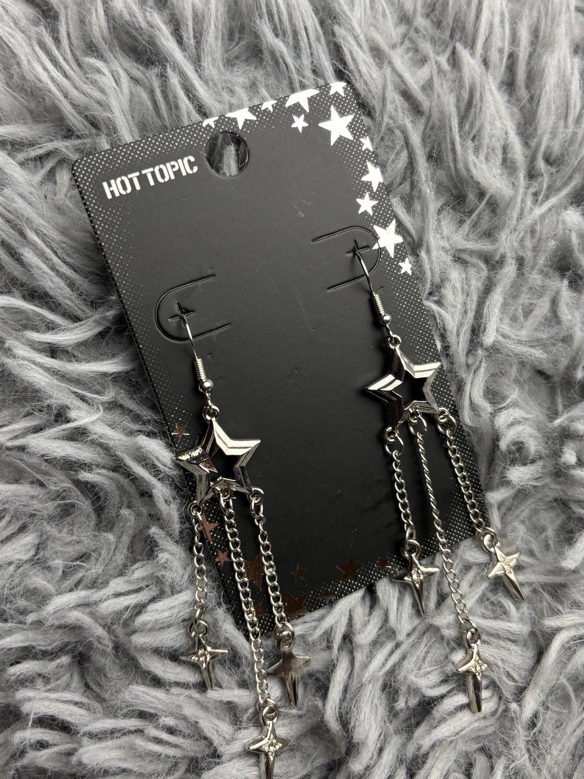 Hot Topic hot topic star cluster chain drop earring Size ONE SIZE - 1 Preview