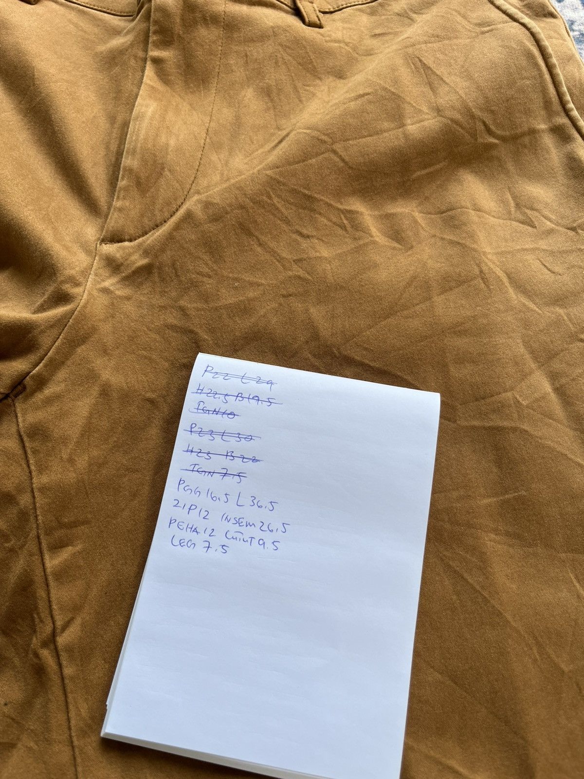 Uniqlo 🔥Uniqlo Khakis Relaxed Pants Size US 31 - 9 Thumbnail
