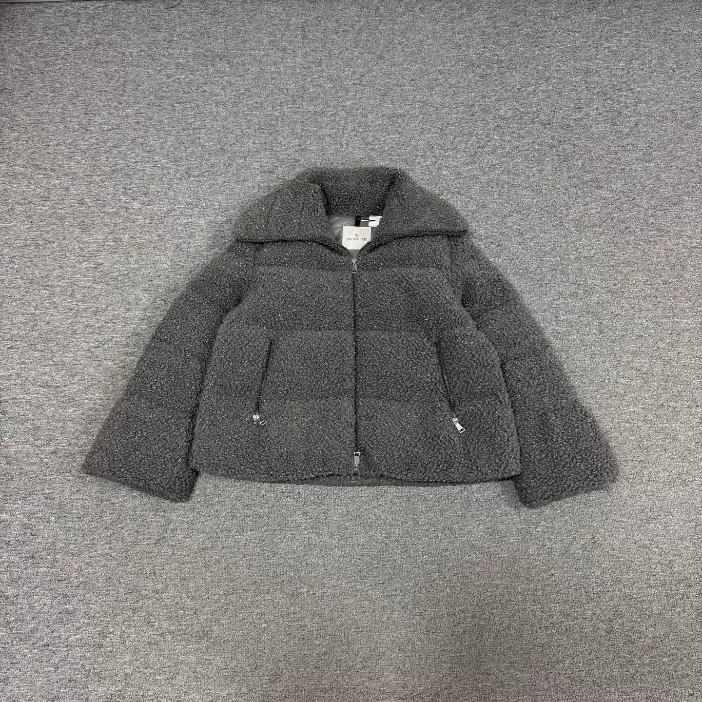 Moncler Moncler Barbot Gray Teddy Lapel Short Puffer 2 Near New Size XS / US 0-2 / IT 36-38 - 1 Thumbnail