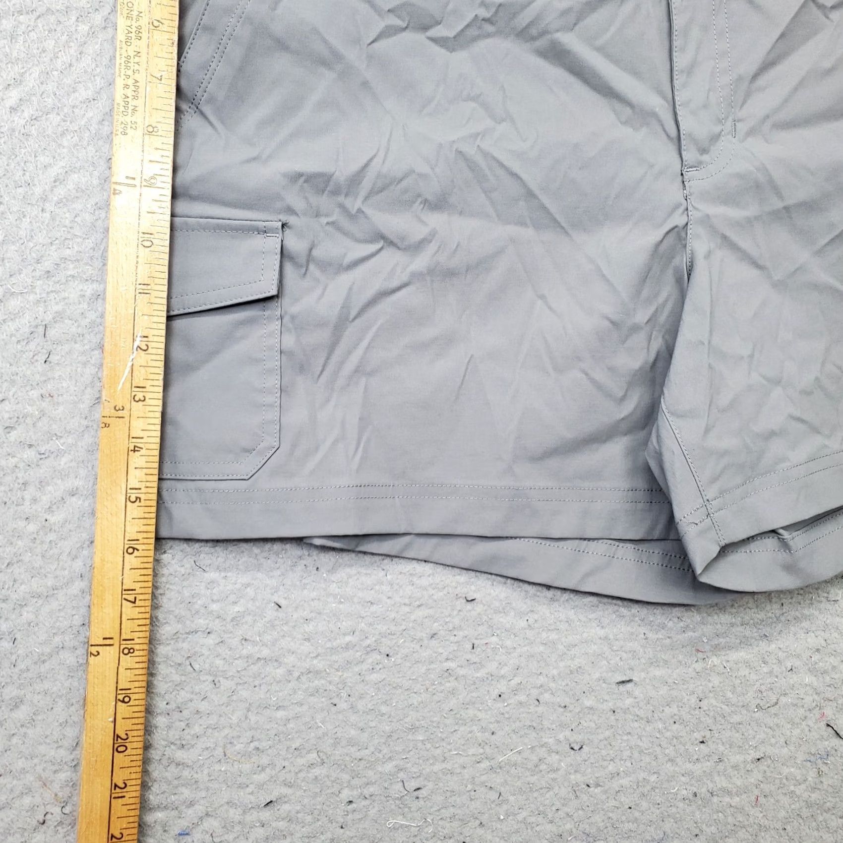 Eddie Bauer Eddie Bauer Womens Size 16 Gray Cargo Pocket Shorts Stretch 5 Inseam Casual Travel Outdoor Size 38" / US 16 / IT 52 - 3 Thumbnail