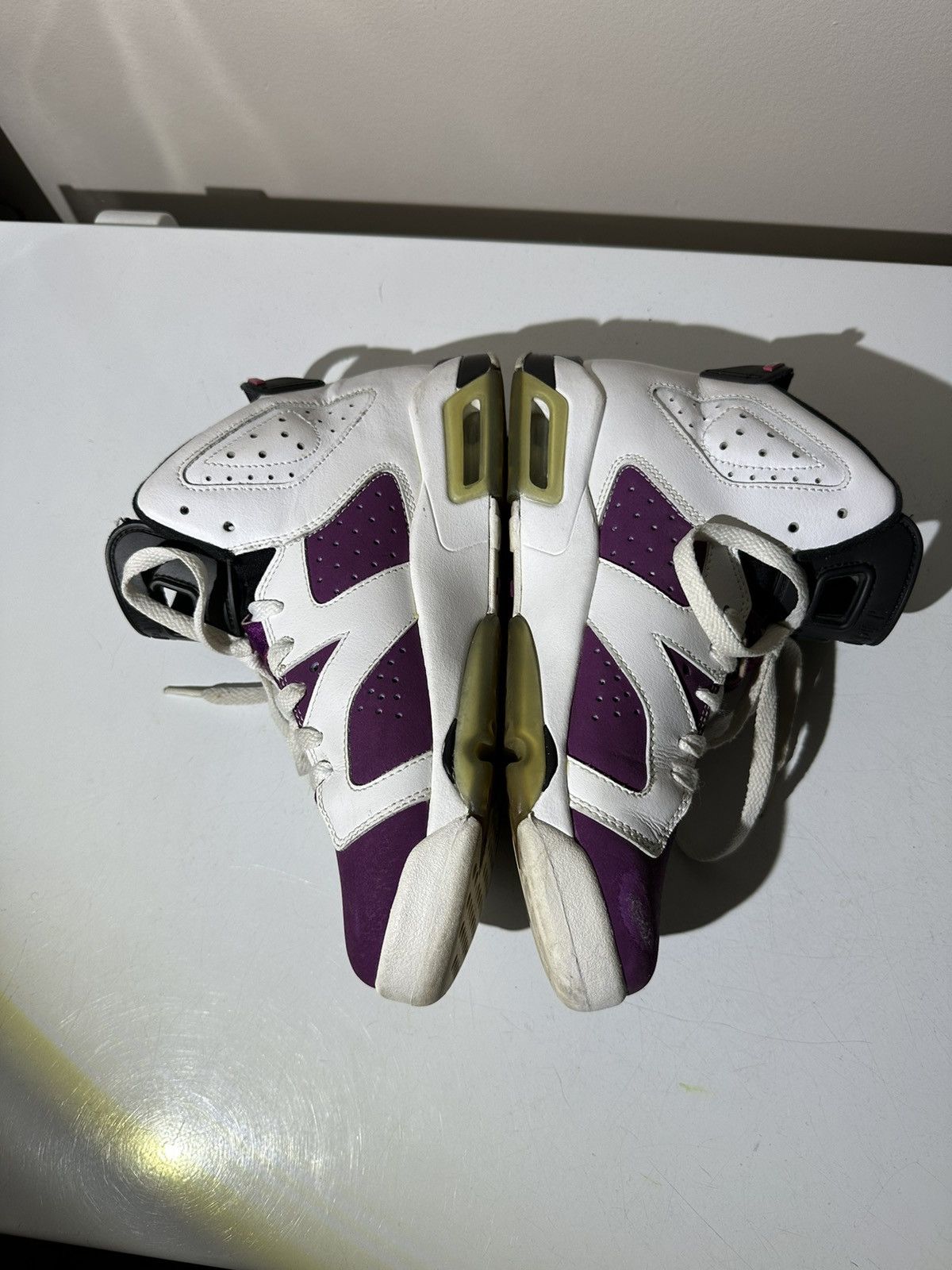 Jordan Brand Jordan 6 Retro Grape (GS) Size US 7 / EU 40 - 7 Thumbnail