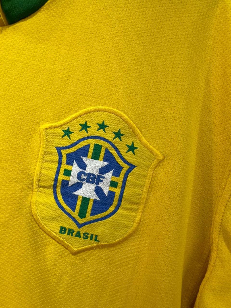 Vintage Brazil Home football shirt 2006 Soccer Nike Soccer Jersey Size US M / EU 48-50 / 2 - 2 Thumbnail