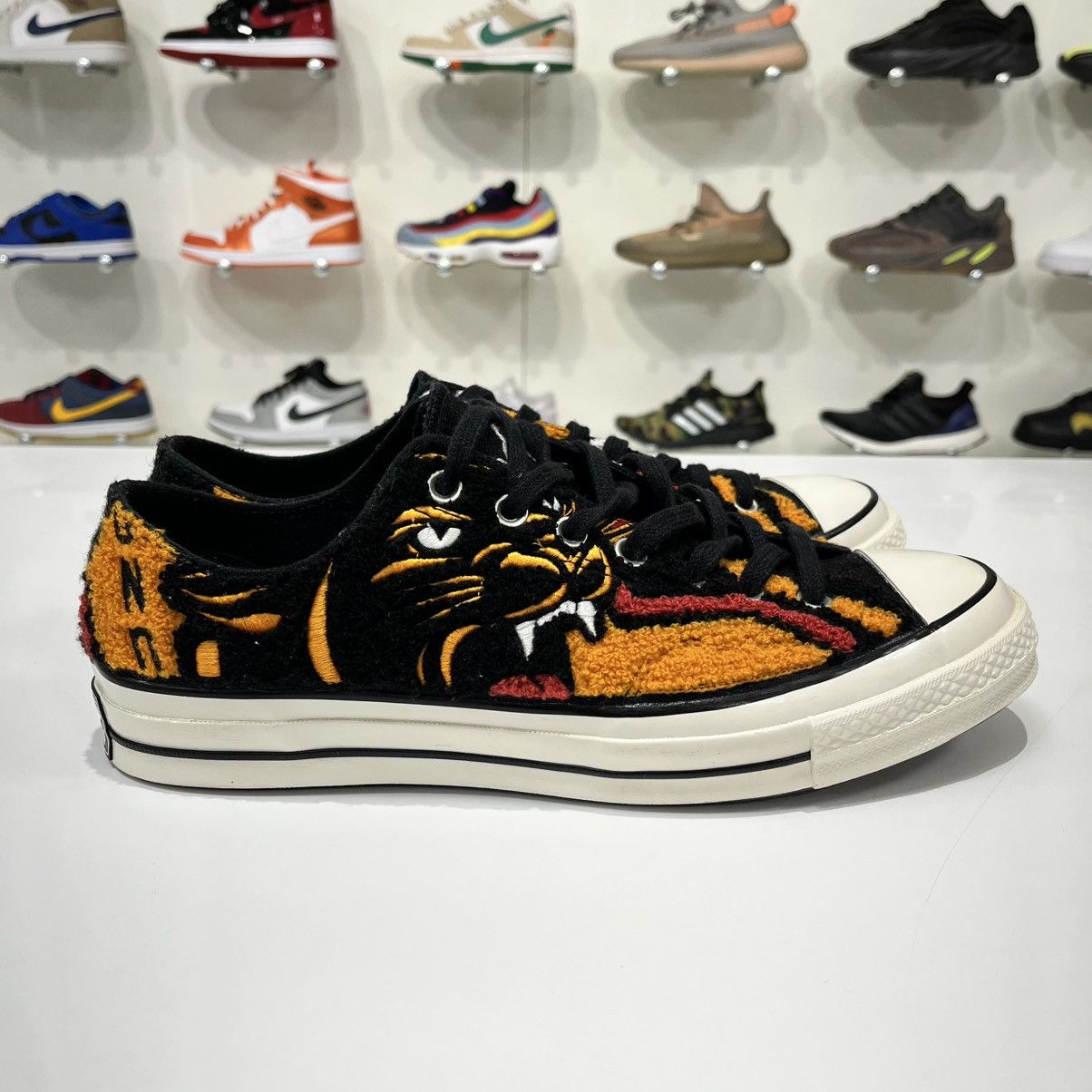Converse × Undefeated Converse Chuck Taylor All Star 70 Undefeated Varsity Jacket Size US 10 / EU 43 - 7 Thumbnail