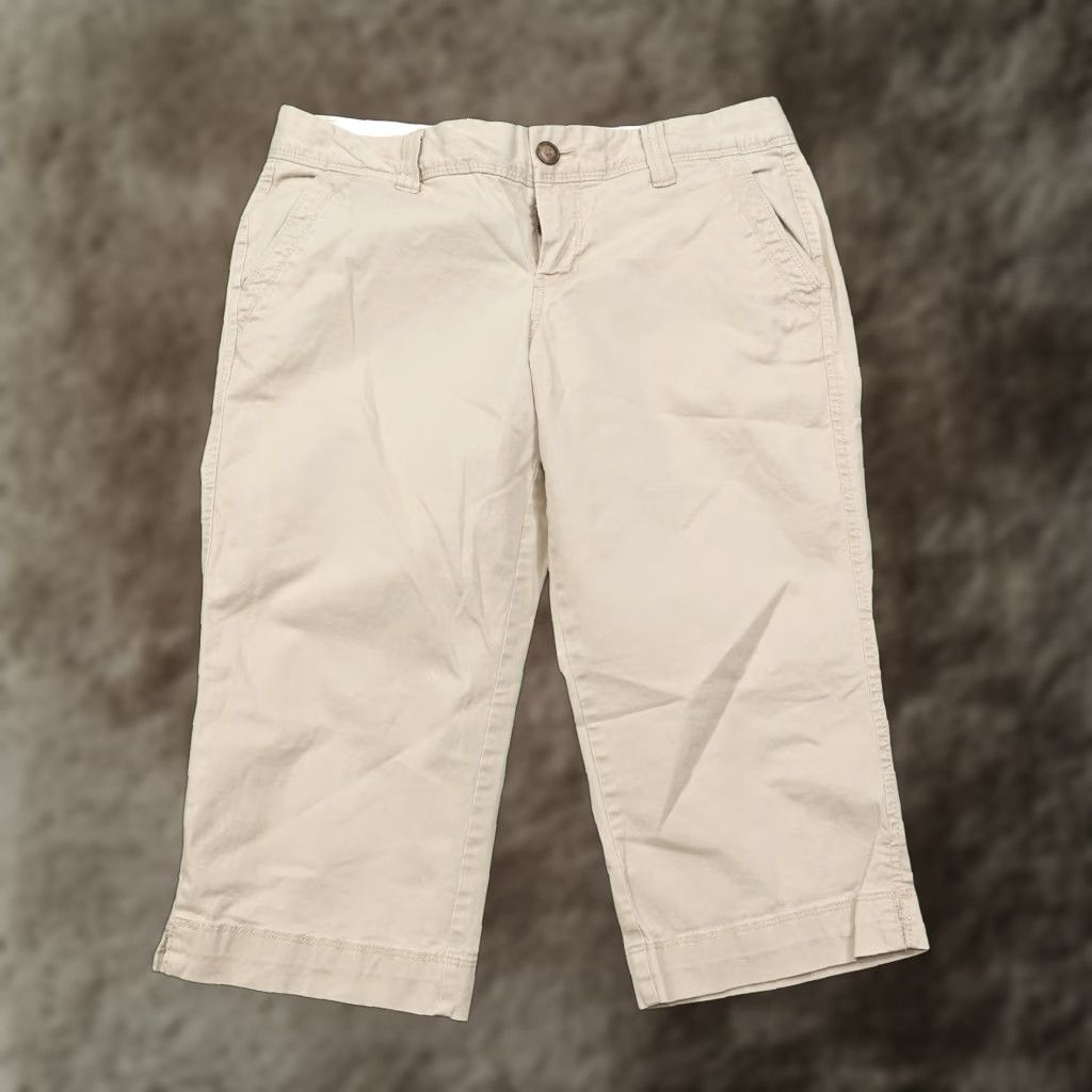 Old Navy Vintage Old Navy Women's Khaki Beig Short Shorts Size 4 Regular Flat Front Casual{" "} Size 27" / US 4 / IT 40 - 1 Thumbnail