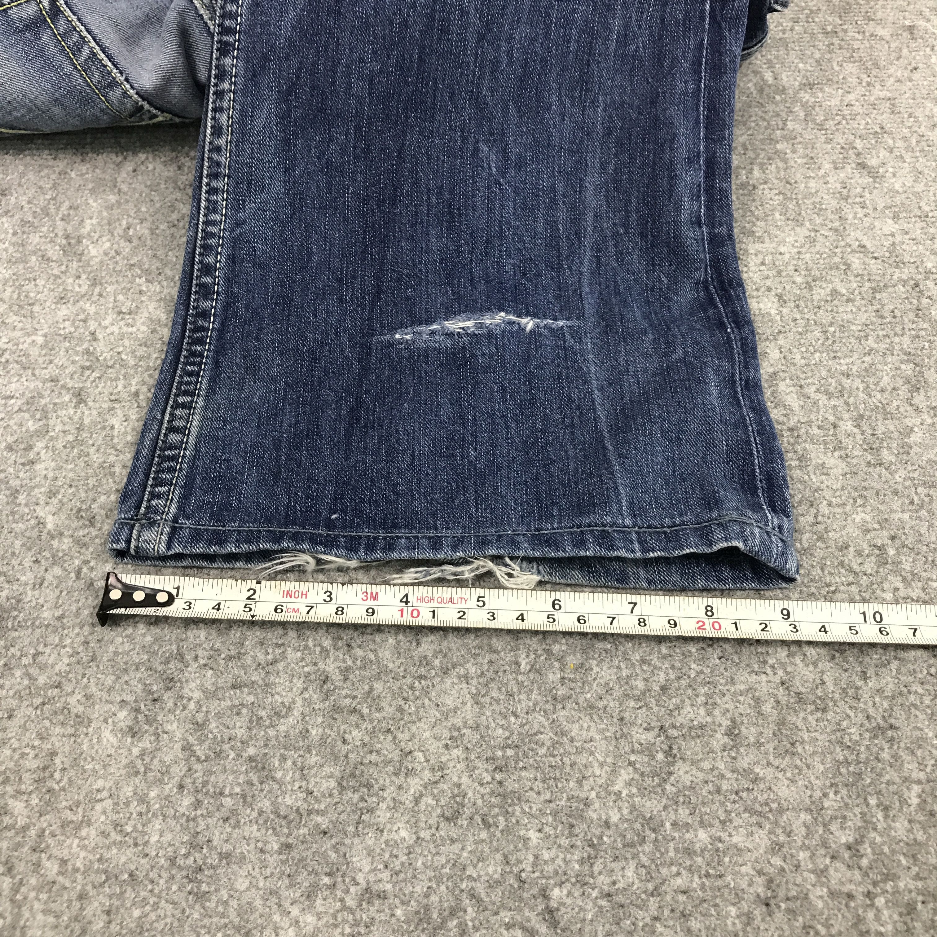 Diesel Bootcut Diesel industry distressed denim pants Size US 28 / EU 44 - 13 Thumbnail