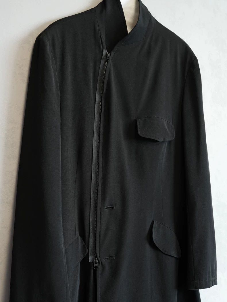 Yohji Yamamoto Yohji Yamamoto 19 SS Zip Distortion Collar Triacetate Coat Size US L / EU 52-54 / 3 - 3 Thumbnail