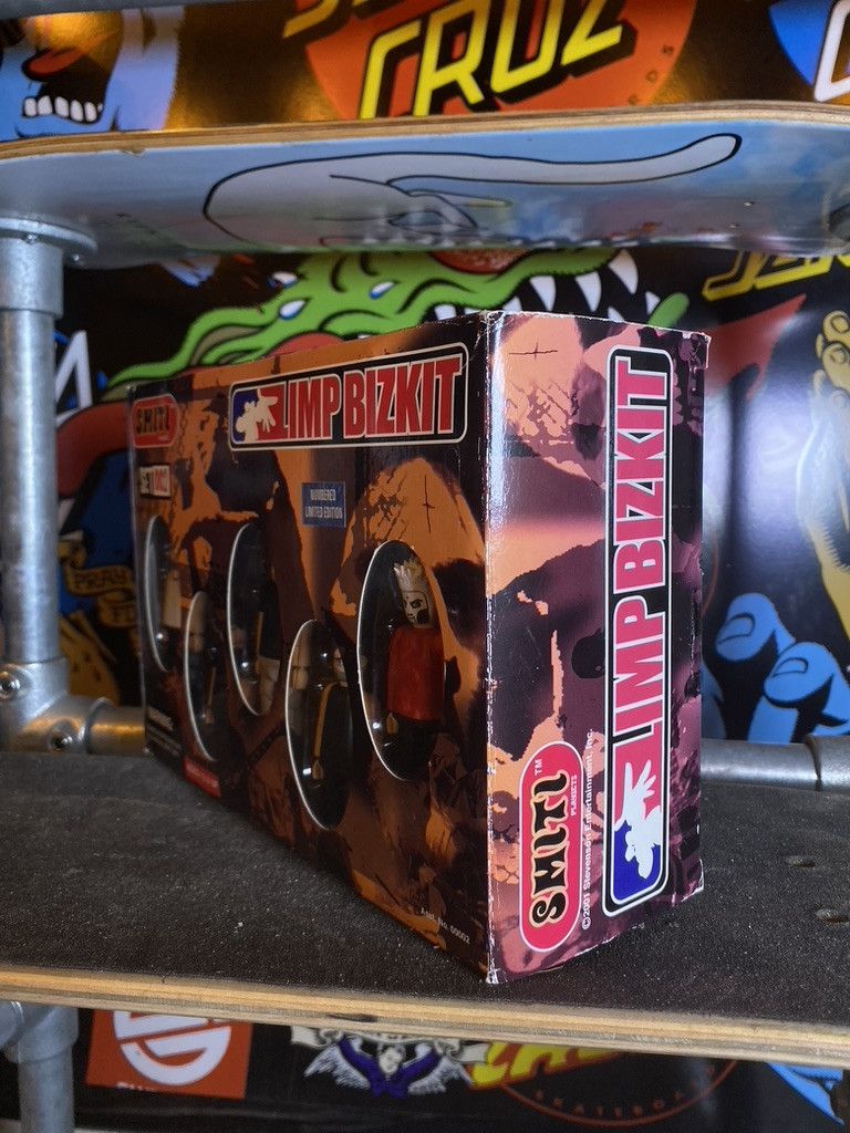 Band Tees 2001 Vintage Smiti Limp Bizkit Band Toy Playset 002 Size ONE SIZE - 3 Thumbnail