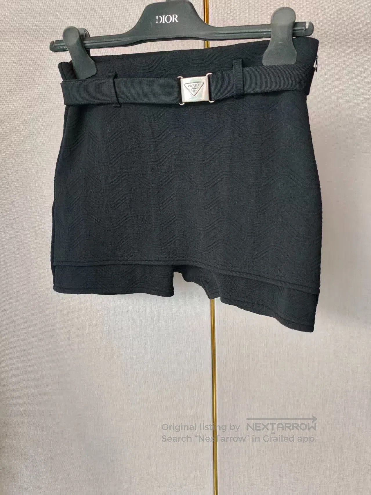 Prada Prada Women's Shorts. Size 26" / US 2 / IT 38 - 1 Thumbnail