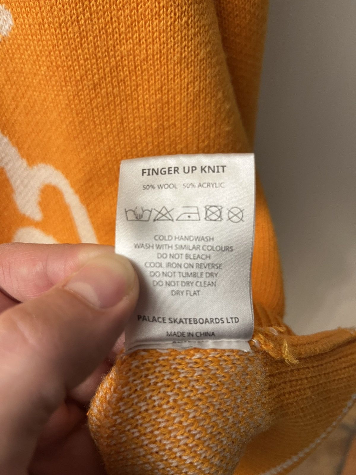 Palace Palace Finger Up Knit Size US L / EU 52-54 / 3 - 5 Thumbnail