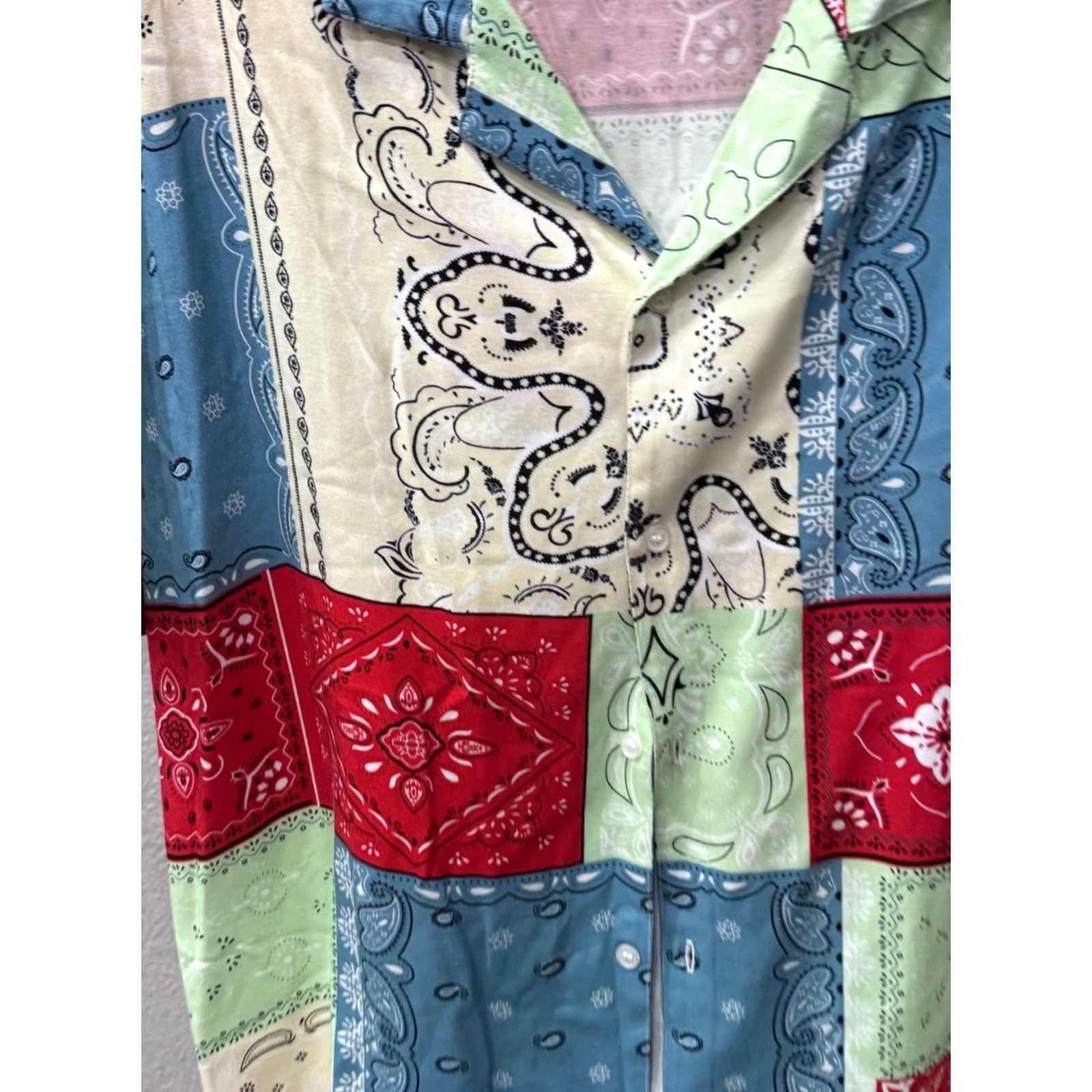 Forever 21 Forever 21 Retro Paisley Patch Work Large L SHORT SLEEVE BUTTON UP SHIRT Size US L / EU 52-54 / 3 - 4 Thumbnail