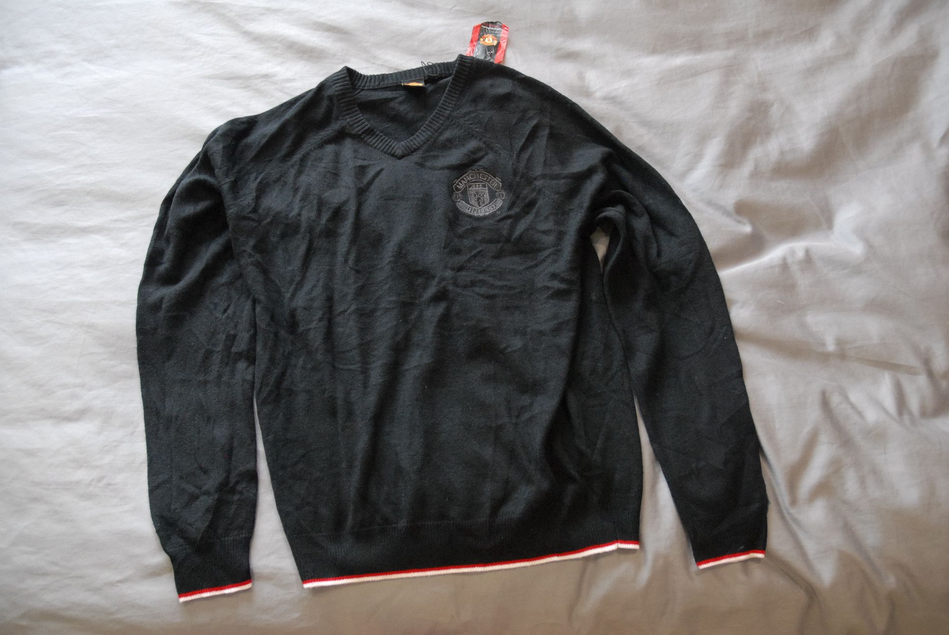Other Official Manchester United football sweater Size US M / EU 48-50 / 2 - 7 Thumbnail