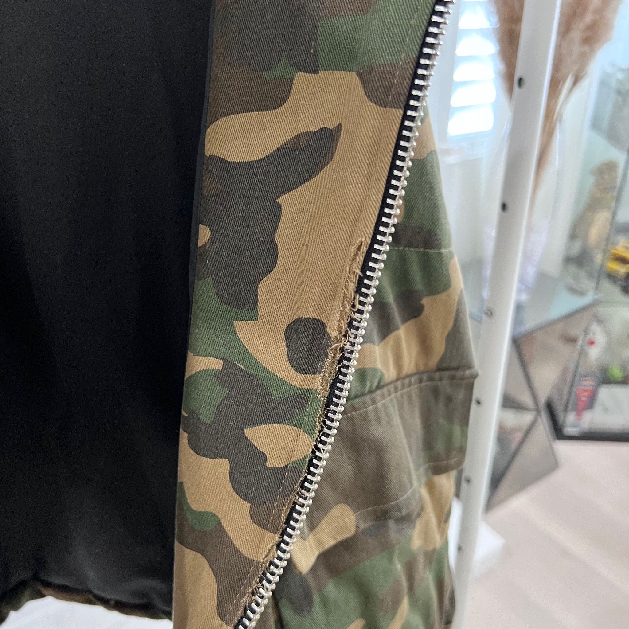 MNML MNML Thick Camo Padded High Collar Cropped Bomber Jacket Size US M / EU 48-50 / 2 - 4 Thumbnail