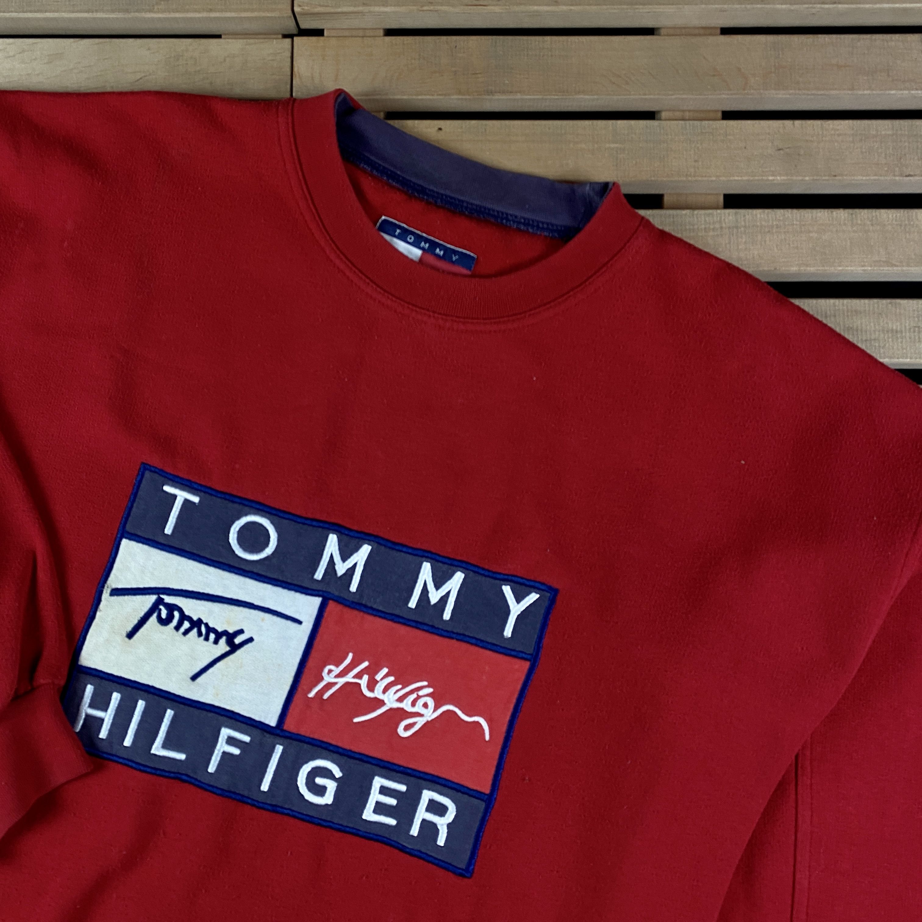 Tommy Hilfiger × Vintage Mens Vintage Long Sleeve Sweatshirt Tommy Hilfiger Size XL Size US XL / EU 56 / 4 - 2 Thumbnail