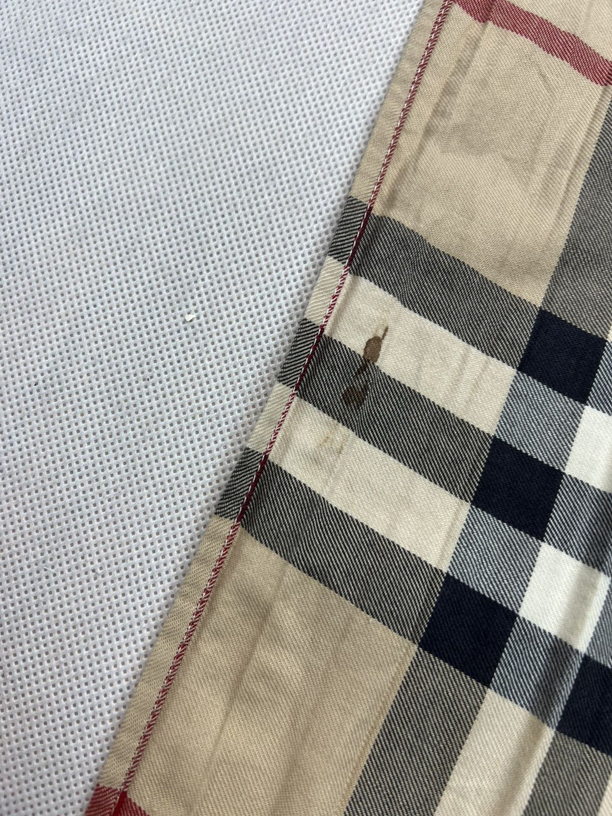 Burberry Scarf Burberry Checked Unisex Size ONE SIZE - 5 Thumbnail