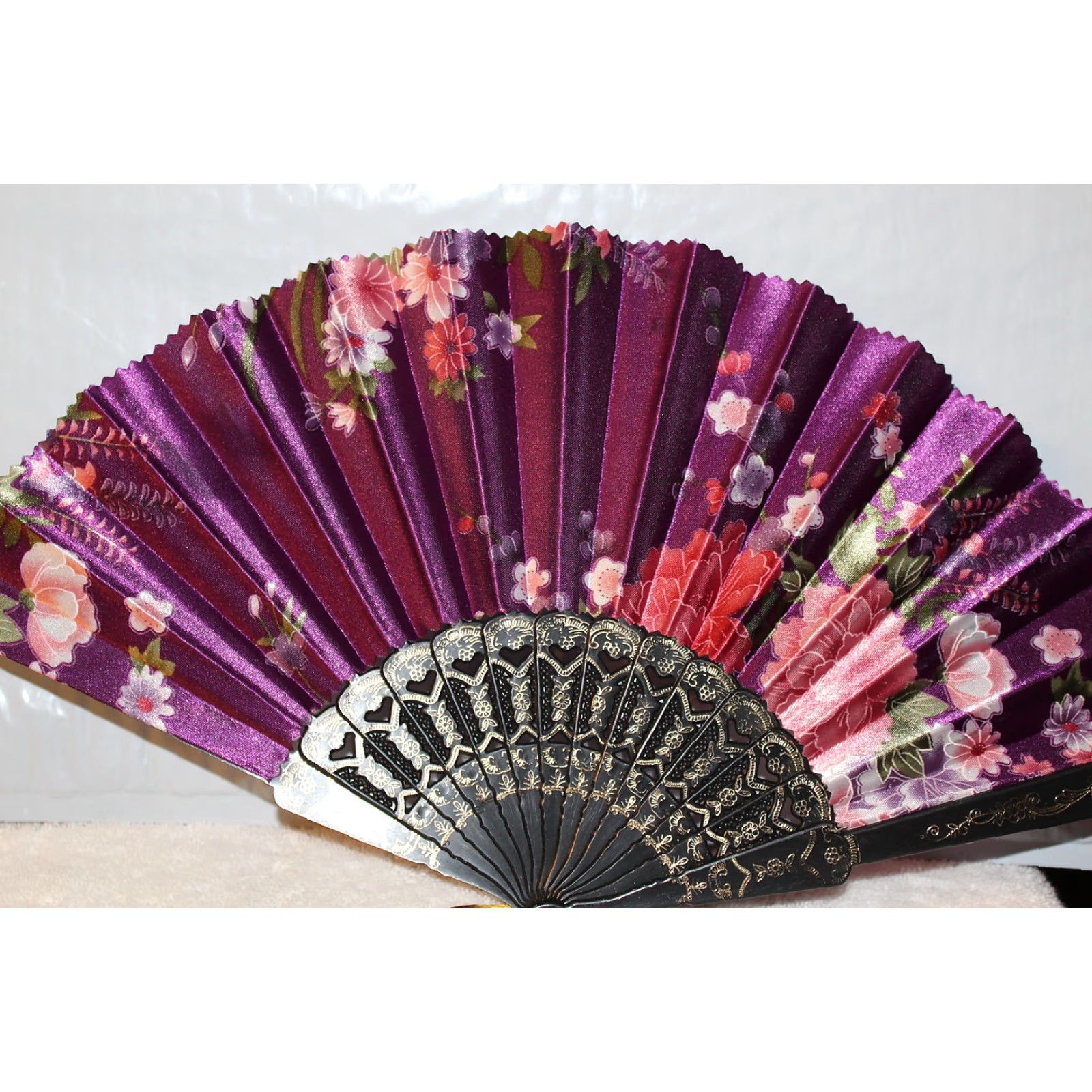 Vintage FLOWER PURPLE SMALL HAND FAN #KX51061 User: Vintage SMALL HAND FAN WITH FLOWERS FLOWER PURPLE #KX51061 Size ONE SIZE - 2 Thumbnail