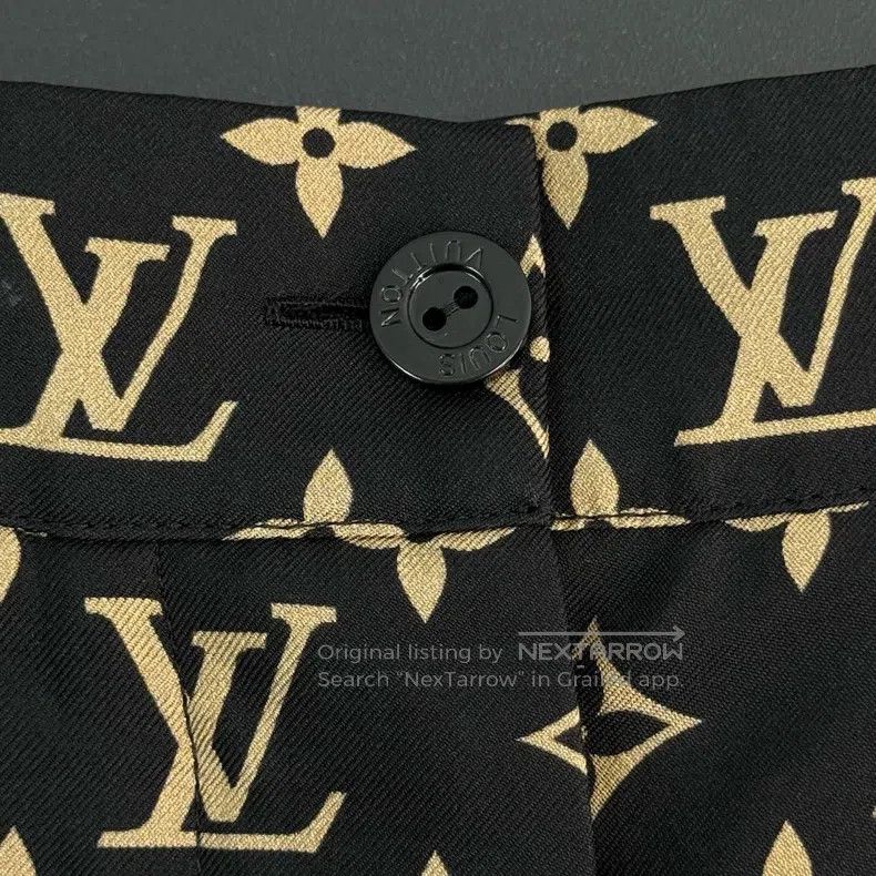 Louis Vuitton Louis Vuitton Black full logo mulberry silk shorts Size US 38 / EU 54 - 7 Thumbnail