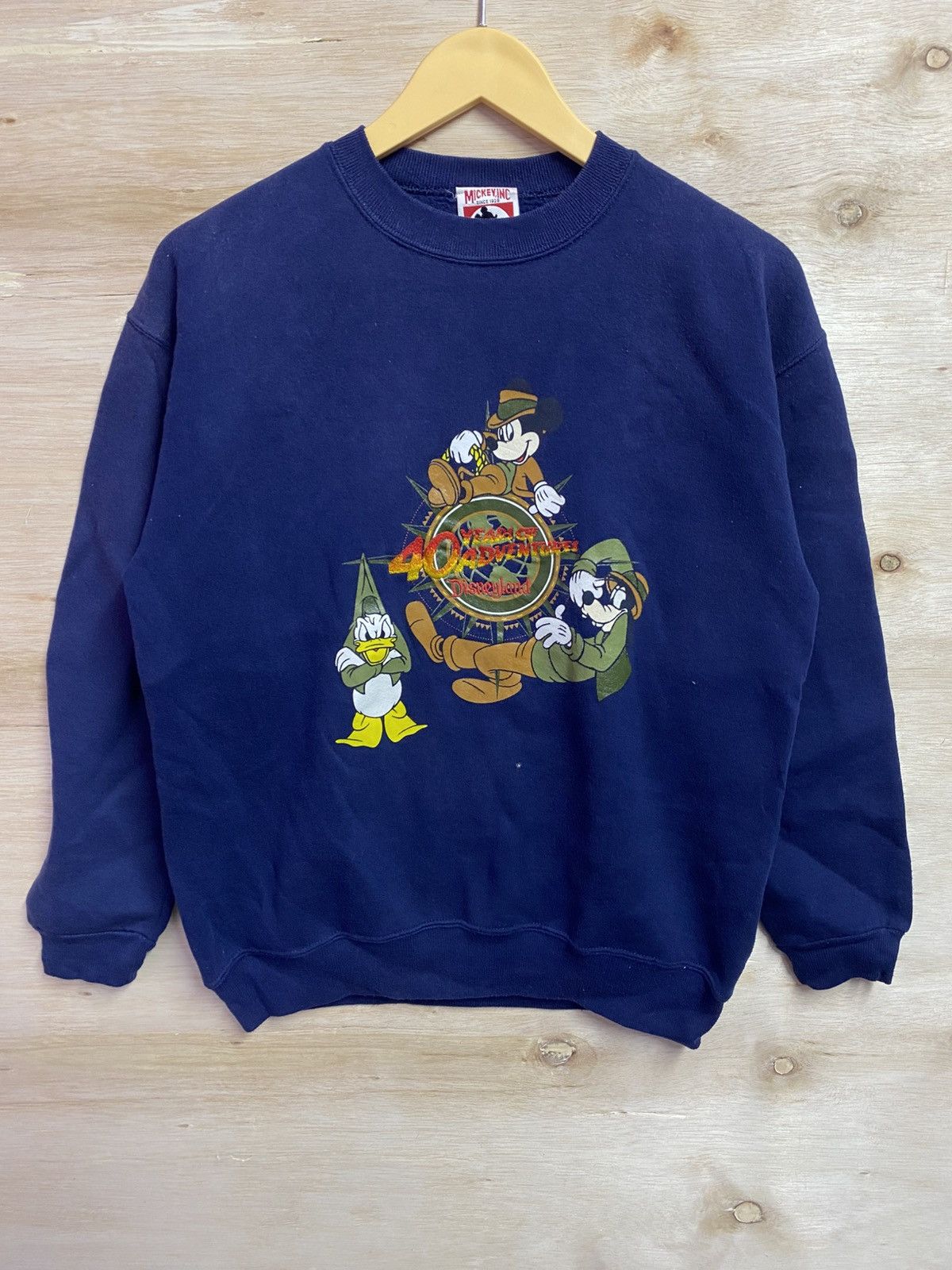 Disney vintage disney mickey mouse big logo sweatshirt Size US M / EU 48-50 / 2 - 1 Thumbnail