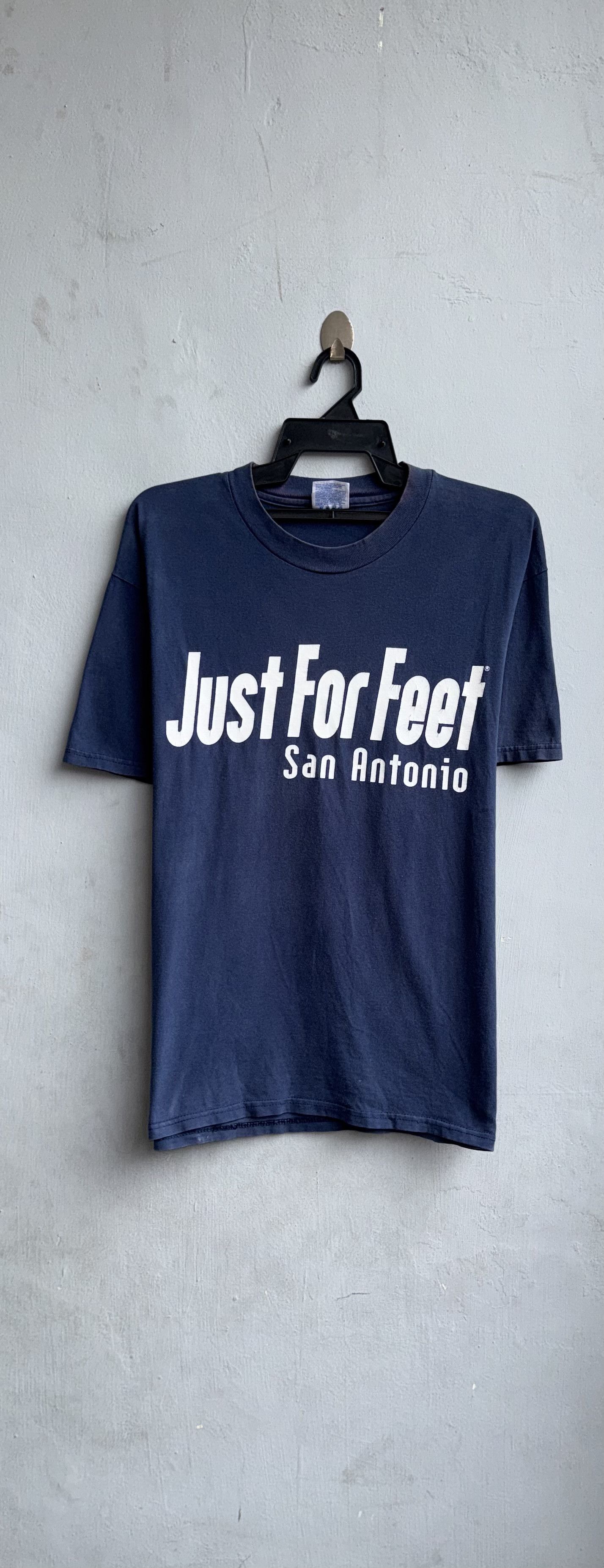Hanes × Vintage Vintage “Just For Feet” Shirt Size US L / EU 52-54 / 3 - 5 Thumbnail