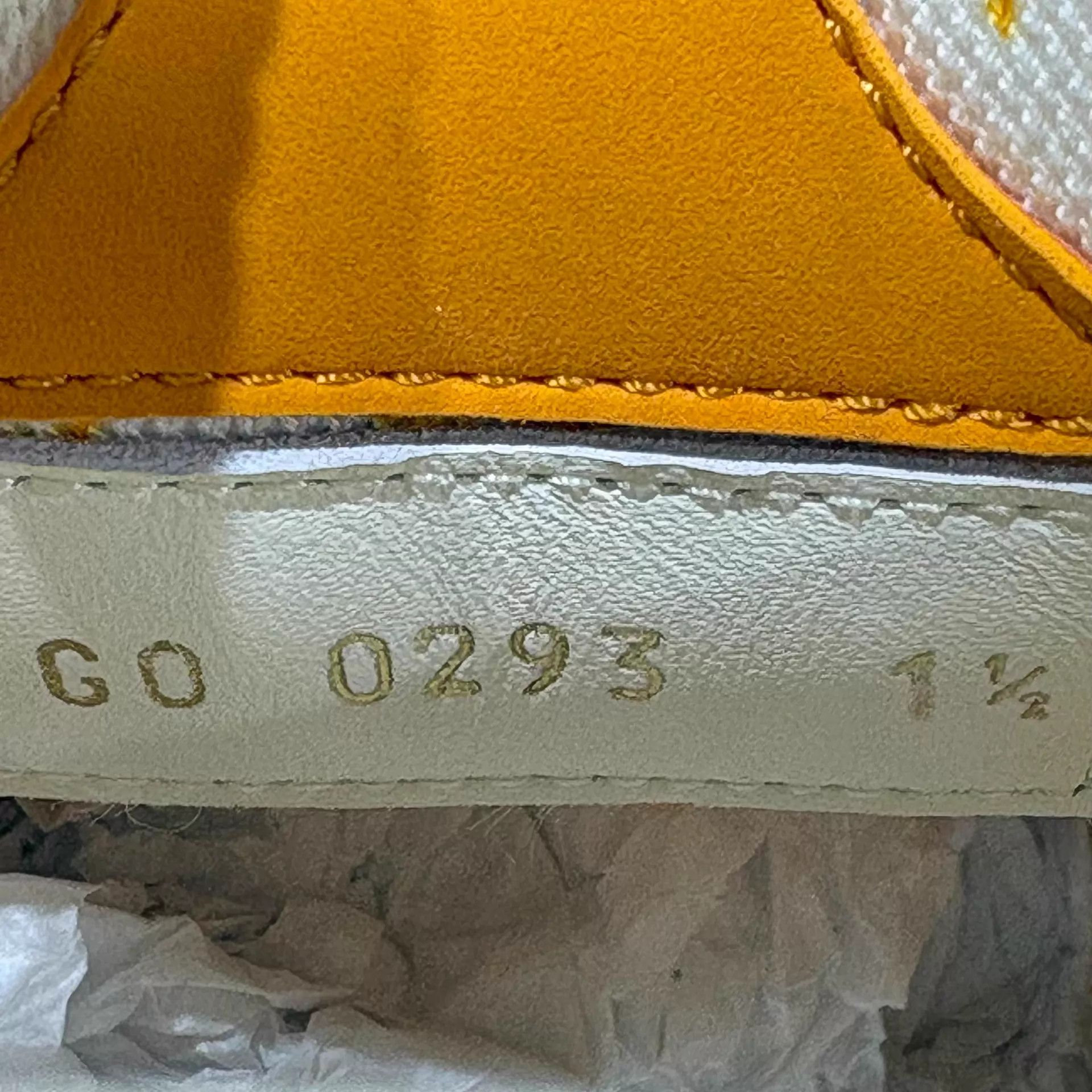 Louis Vuitton LV Skate Shoes White/Yellow All-Over UK1.5/35.5 FC0359 Size US 5 / IT 35 - 8 Thumbnail