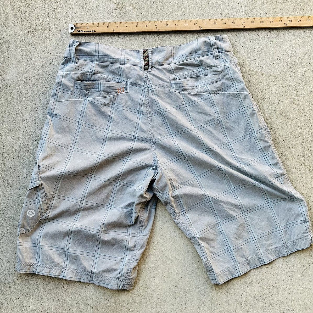 Lululemon Lululemon Shorts Mens 34 Cargo Pockets Flat Front Golf Size US 34 / EU 50 - 11 Thumbnail