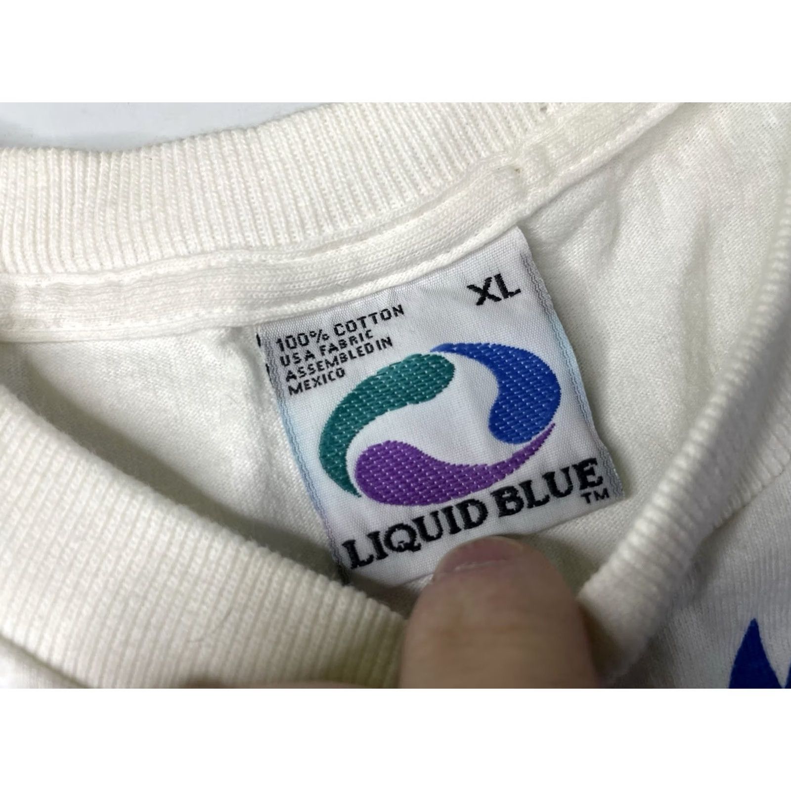 Liquid Blue VINTAGE Liquid Blue USA Shirt Mens XL White Red Blue Flag AOP Graphic Stars T-Shirt Short Sleeve Crew Neck Mens Size US XL / EU 56 / 4 - 3 Thumbnail