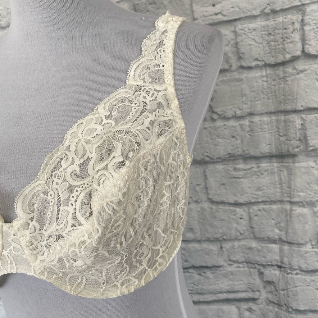 Other Olga women 38D lace bra w/3 hook back closure & adjustable s Size ONE SIZE - 2 Thumbnail