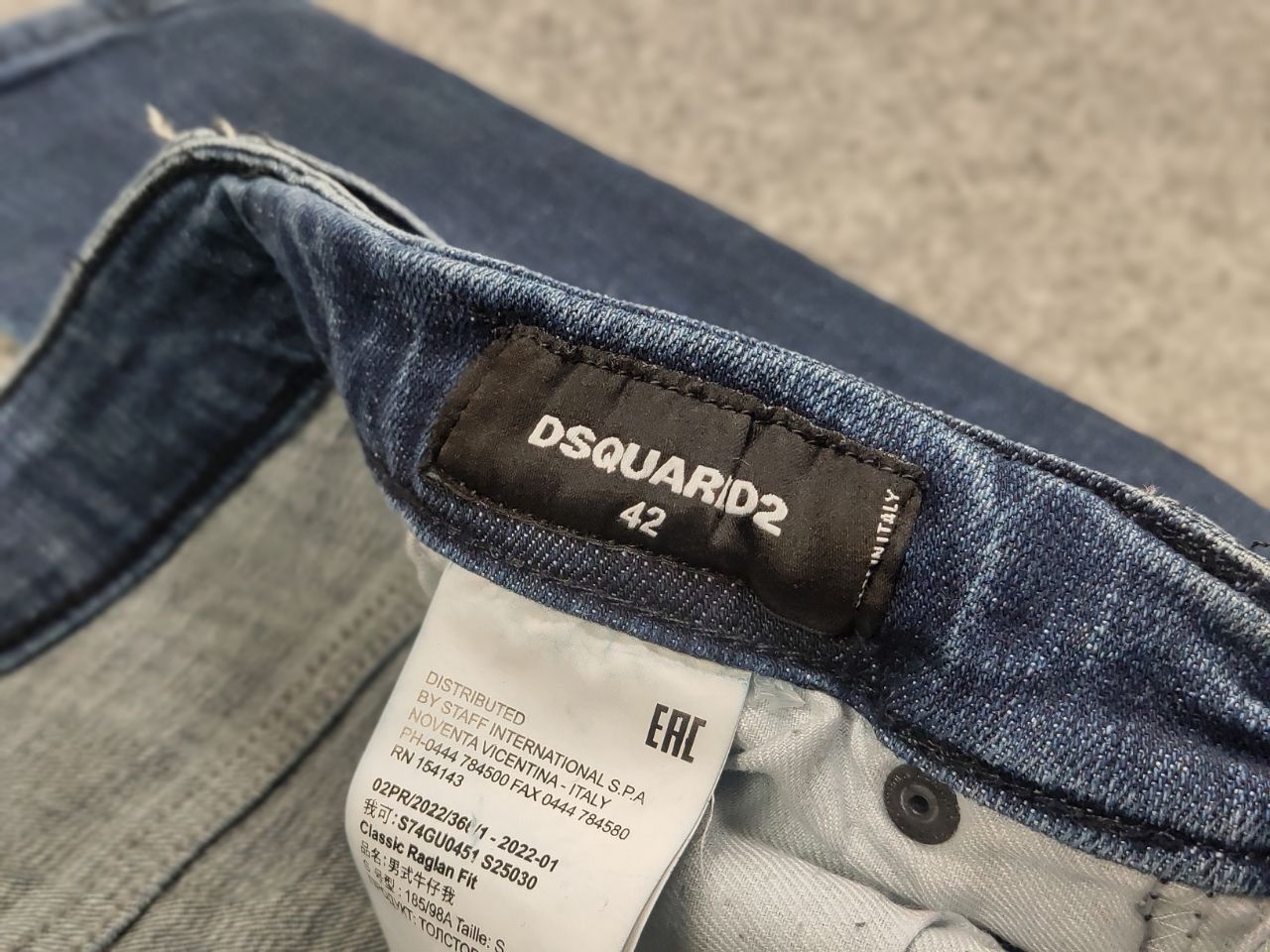 Dsquared2 Dsquared2 authentic Design Distressed logo Denim Jeans Size US 32 / EU 48 - 20 Thumbnail