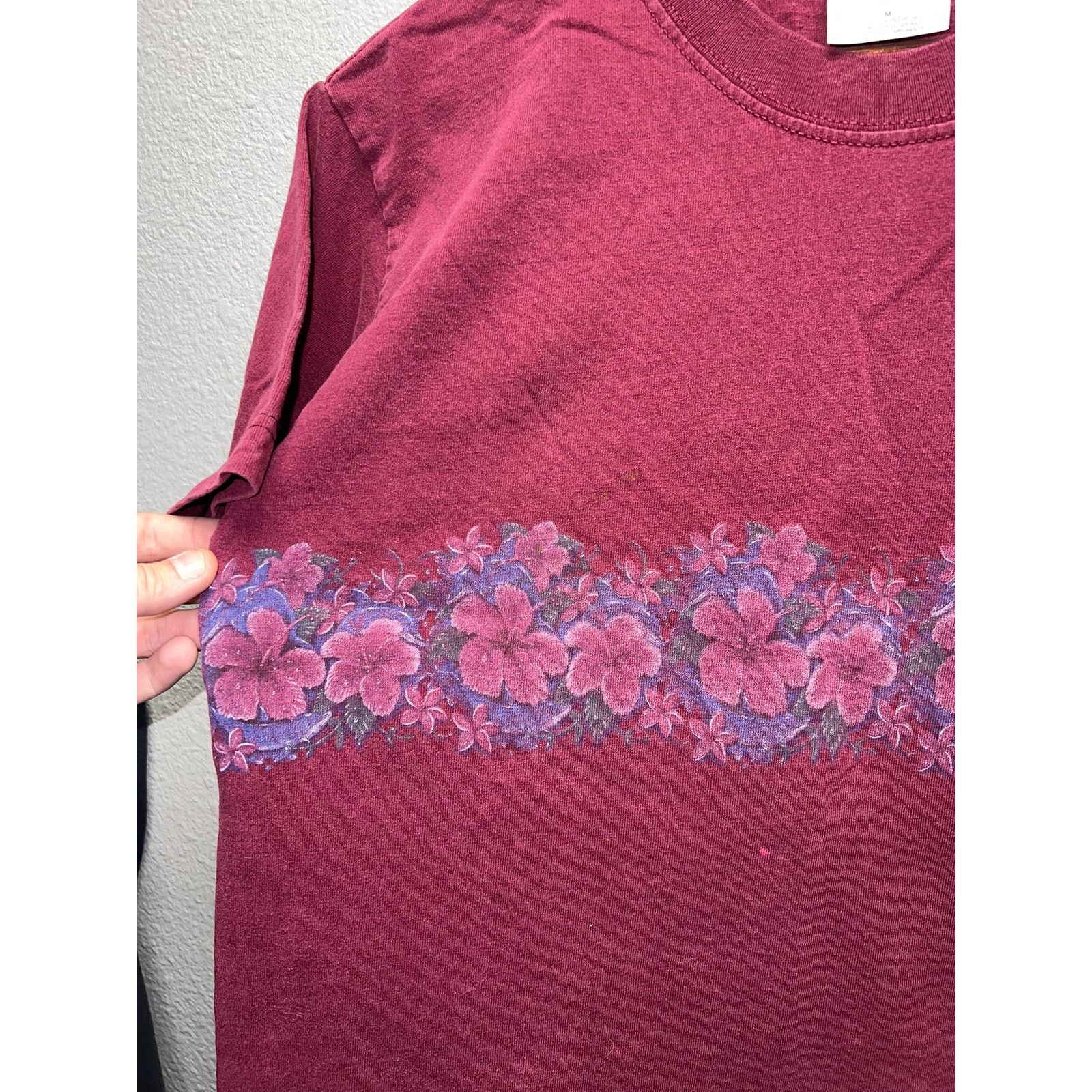 Gildan Vintage Maui Hawaii Shirt Wrap Around Floral Red Tee VTG 90s Size US M / EU 48-50 / 2 - 3 Thumbnail