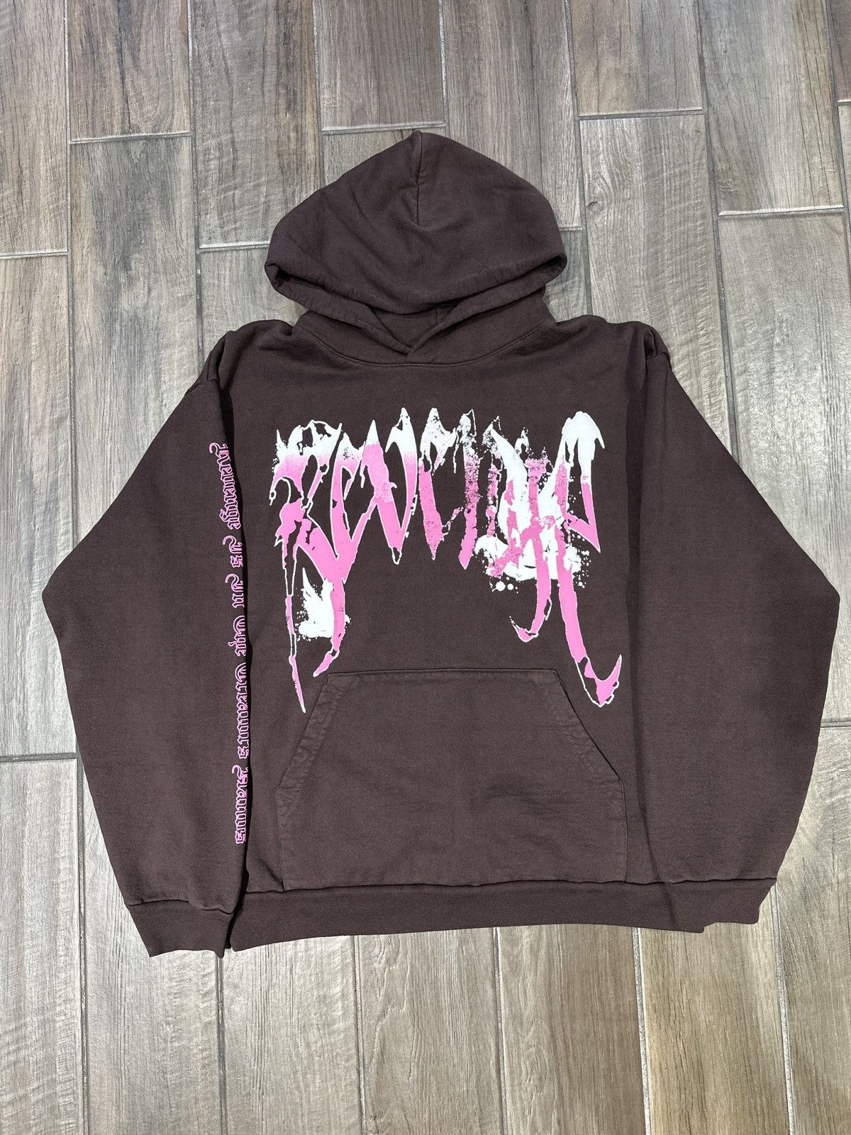 Revenge REVENGE GRAFFITI DOVE HOODIE CHOCOLATE BROWN Size US XL / EU 56 / 4 - 1 Thumbnail
