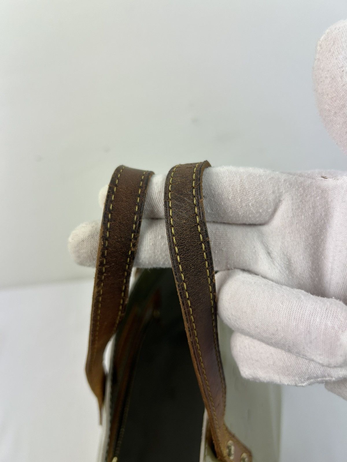 Louis Vuitton Louis Vuitton PM Reade Verni Tote Bag Size ONE SIZE - 4 Thumbnail