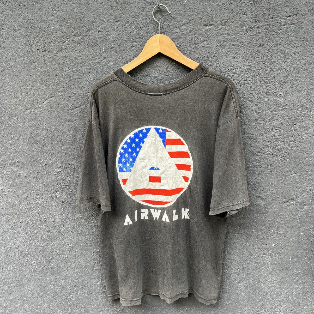 Airwalk Thrashed Faded 90s Airwalk Skateboard Brand Tee Size US L / EU 52-54 / 3 - 1 Thumbnail