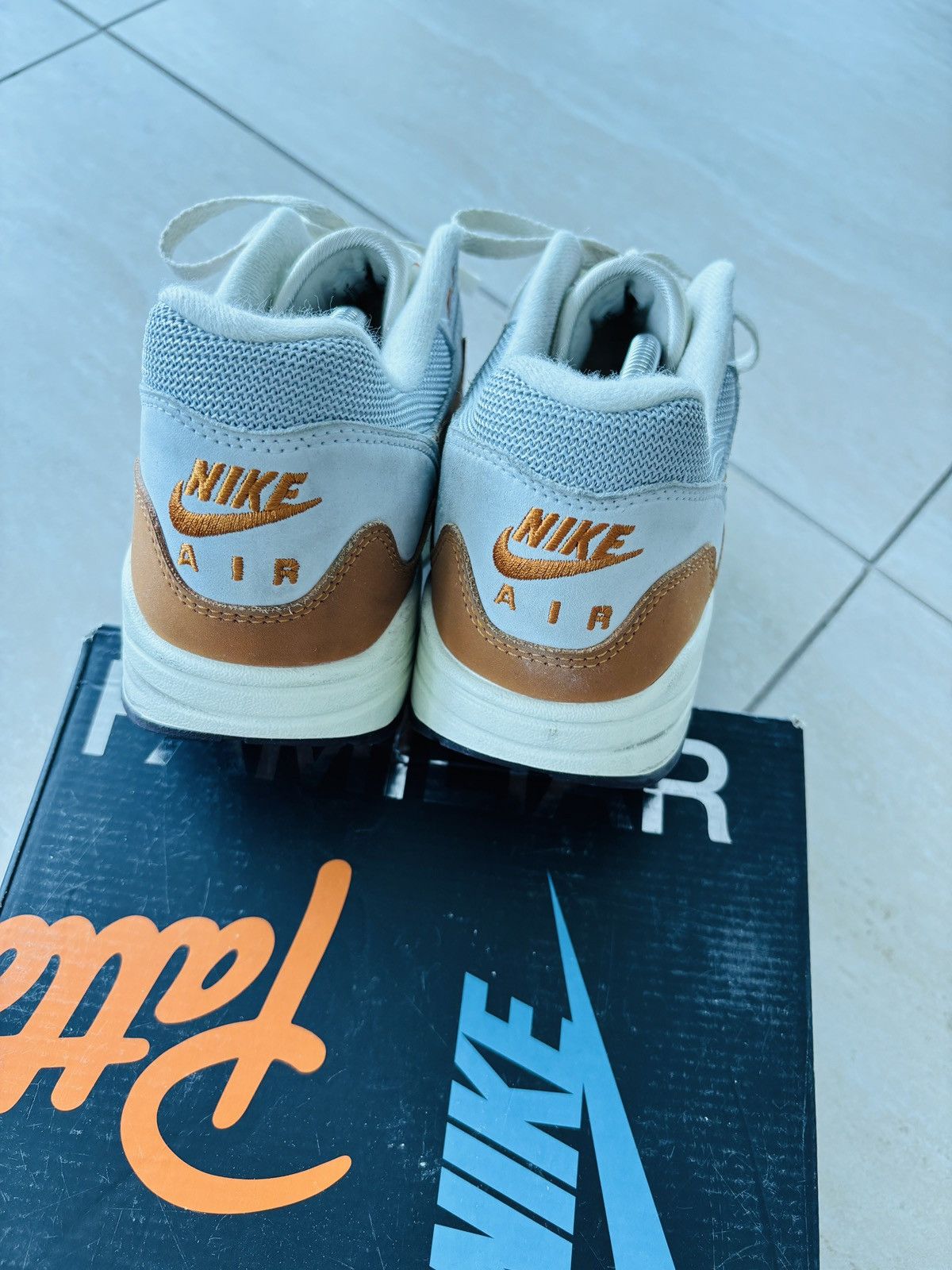 Nike × Patta NIKE PATTA AM1 OG Size US 11 / EU 44 - 4 Thumbnail