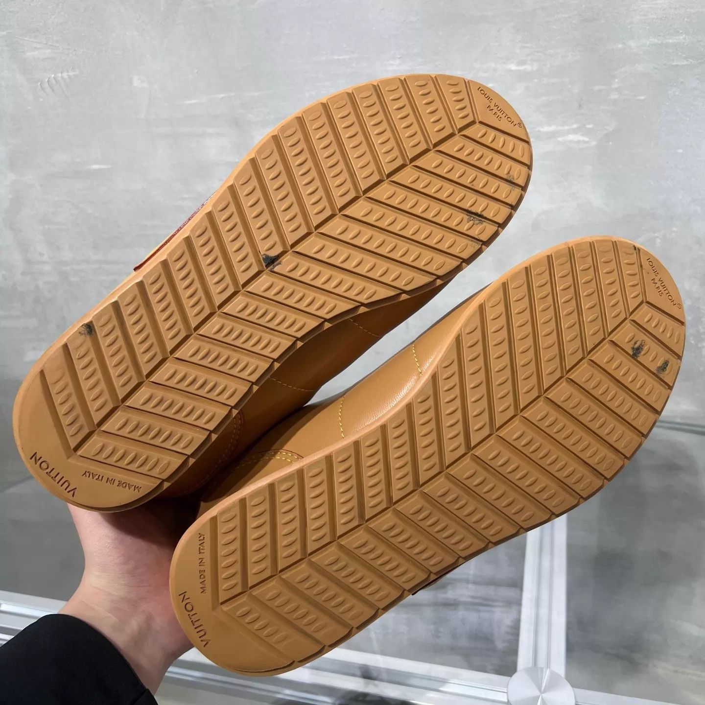 Louis Vuitton LV Brown UK8 Sneaker Size US 9 / EU 42 - 7 Thumbnail