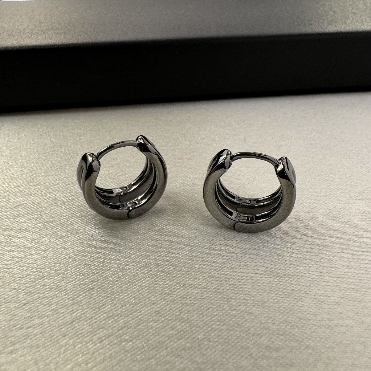 Other Small Hoop Earrings for Men Women Hip Hop Unisex Style Size ONE SIZE - 1 Thumbnail