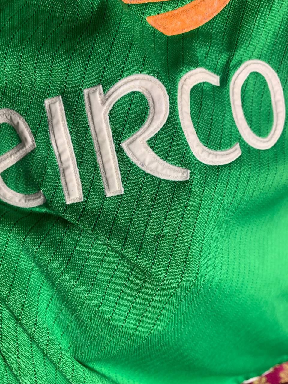 Umbro VINTAGE UMBRO IRELAND RETRO SOCCER JERSEY BLOKECORE Y2K 90s Size US M / EU 48-50 / 2 - 7 Thumbnail