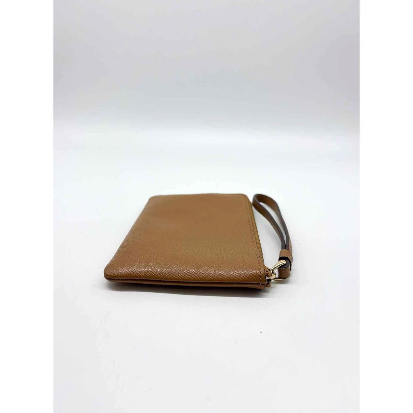 Coach Pre-Owned Coach Tan Wristlet Size ONE SIZE - 5 Thumbnail