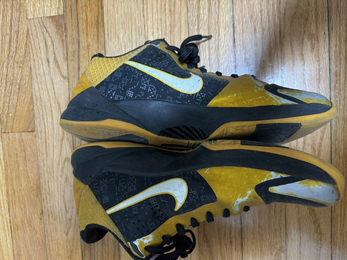 Nike Kobe 5 id Size US 8.5 / EU 41-42 - 2 Thumbnail