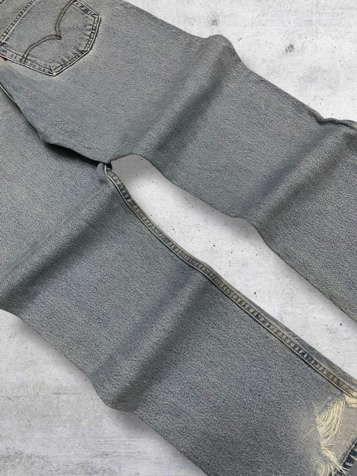 Levi's Vintage Clothing VINTAGE 505 LEVIS USA DESIGNER 90S BLUEWASHED RIPPED DENIM Size US 30 / EU 46 - 13 Thumbnail