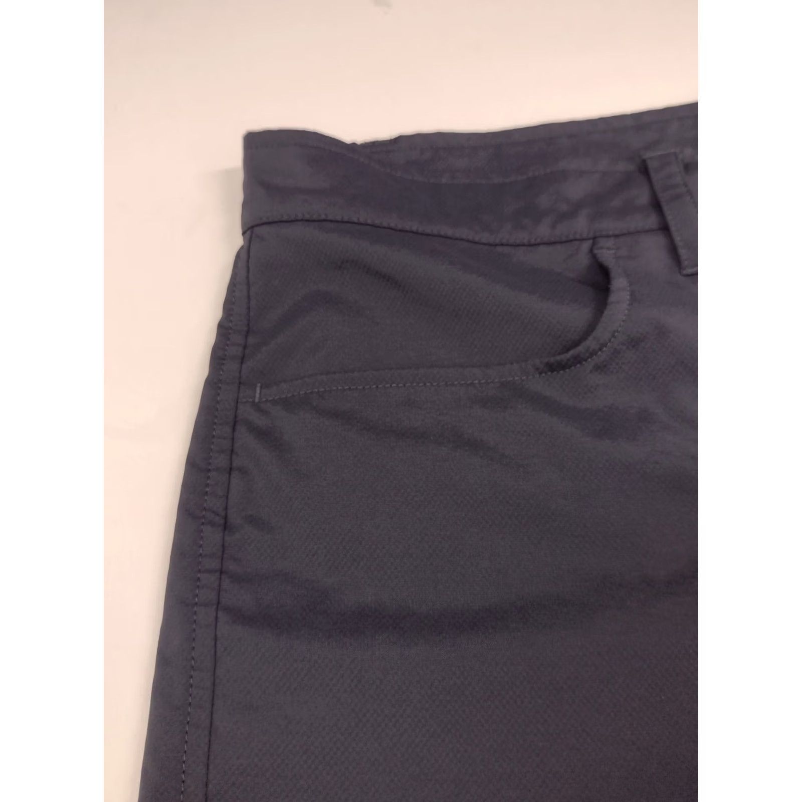 Under Armour Under Armour Men's Loose HeatGear Shorts Golf Grey 38 x 10 #2269 Size US 38 / EU 54 - 5 Thumbnail