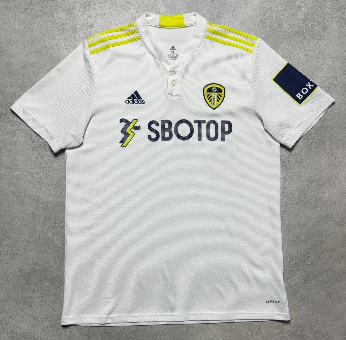 Adidas Leeds United 2021 2022 Home Shirt Soccer Jersey Adidas Size US XL / EU 56 / 4 - 1 Thumbnail