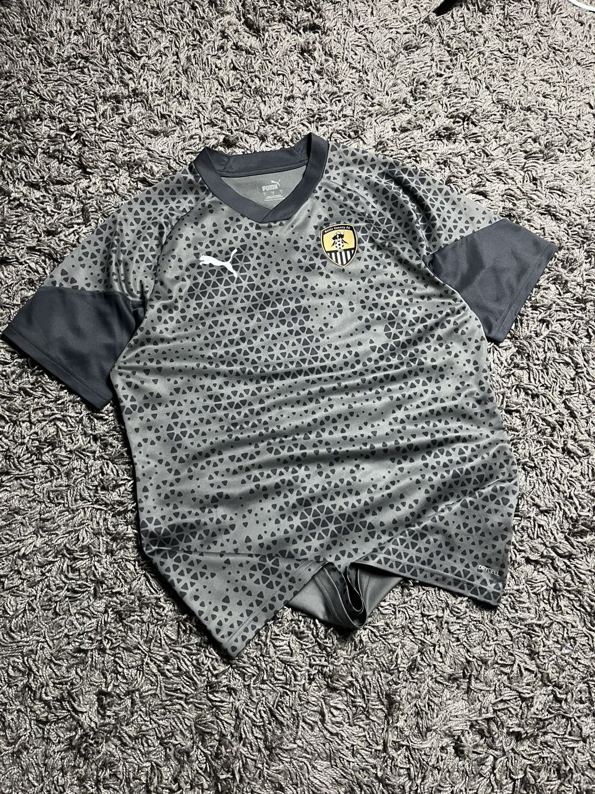 Puma PUMA Notts County FC "Geometric" Training Jersey Size US L / EU 52-54 / 3 - 1 Thumbnail
