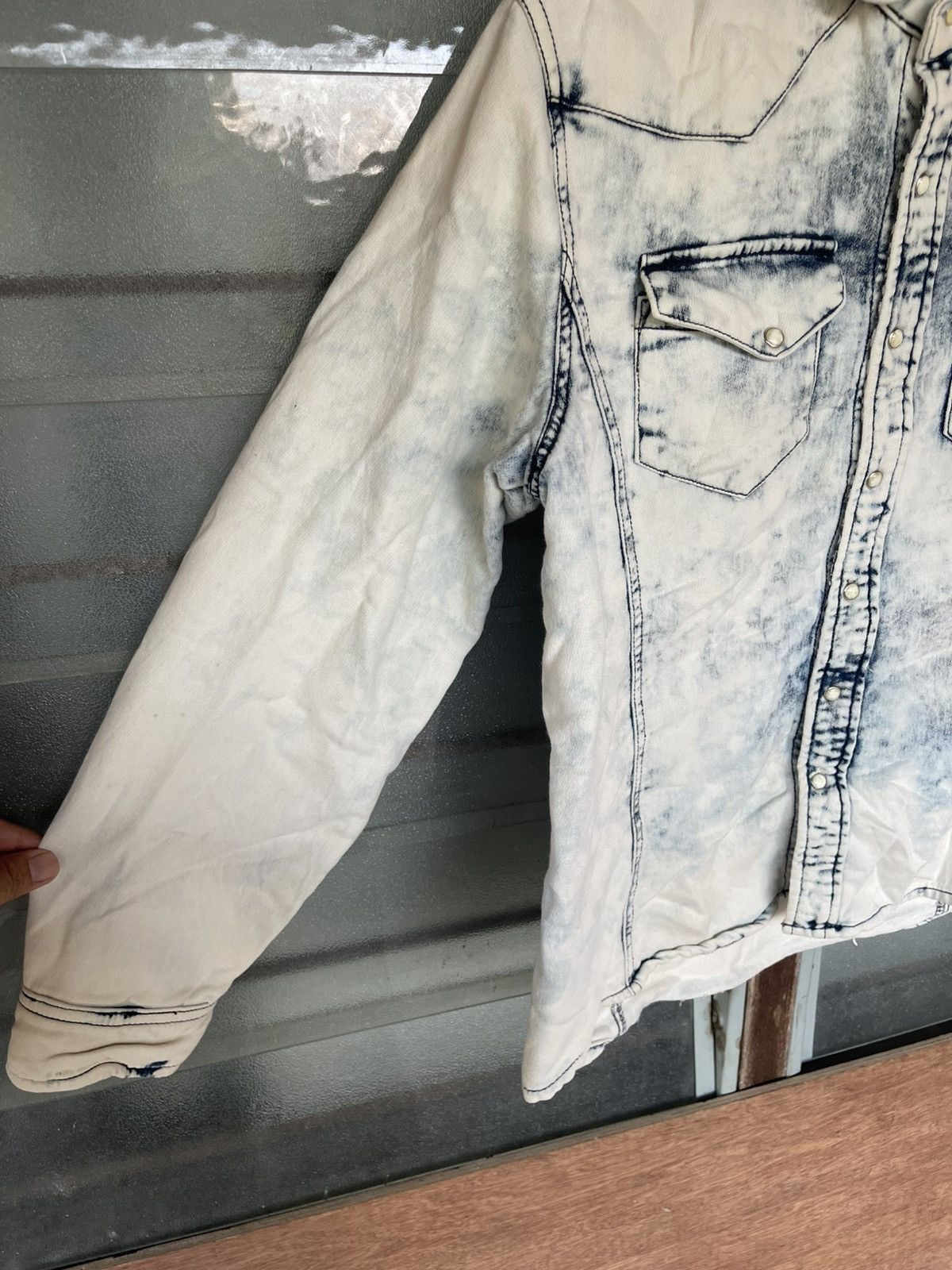 In The Attic Vintage In The Attic Long Sleeve Button Down Acid Wash Tee Size US M / EU 48-50 / 2 - 5 Thumbnail