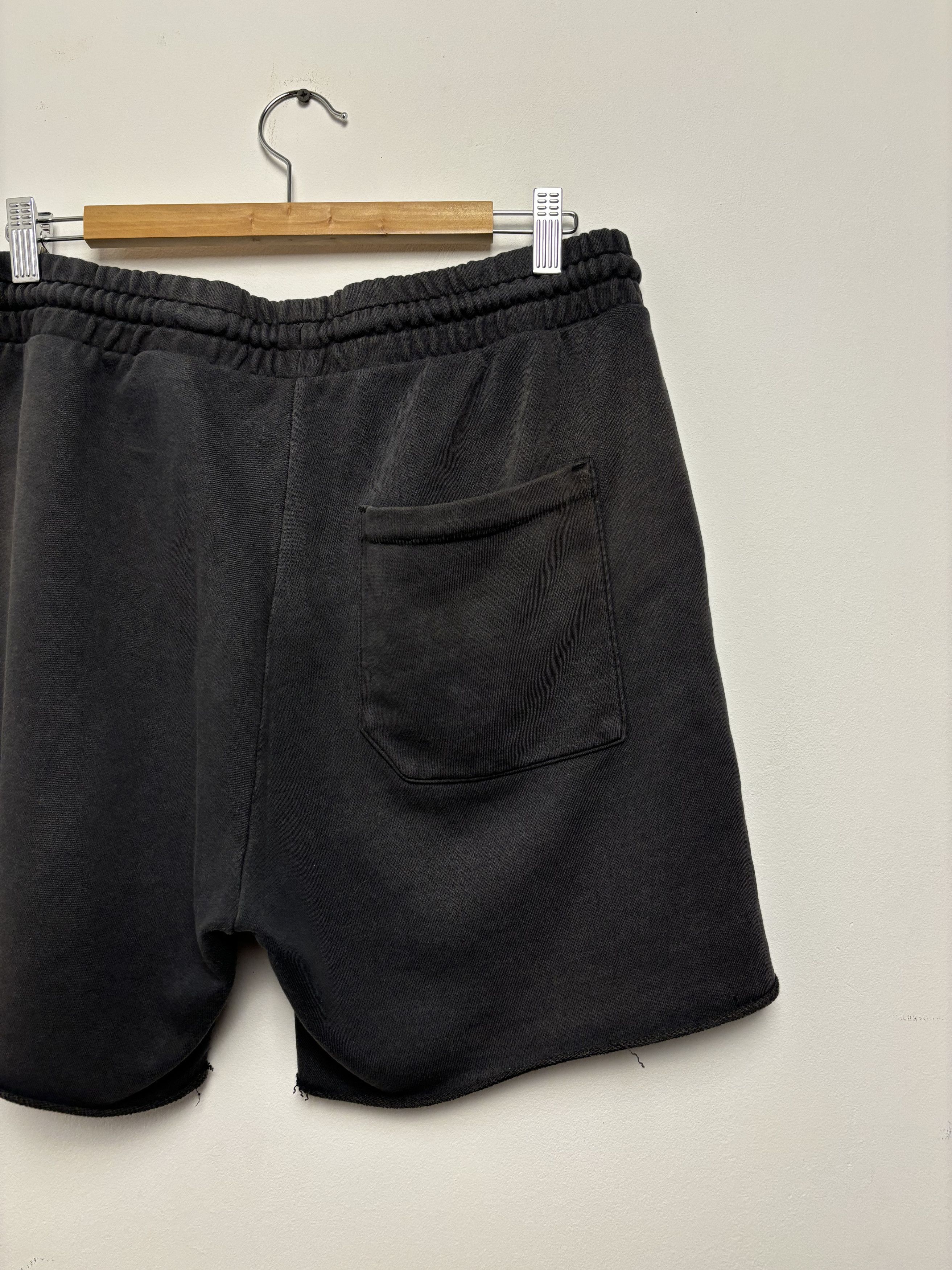 Vintage Faded Distressed Cotton Shorts Size US 32 / EU 48 - 6 Thumbnail
