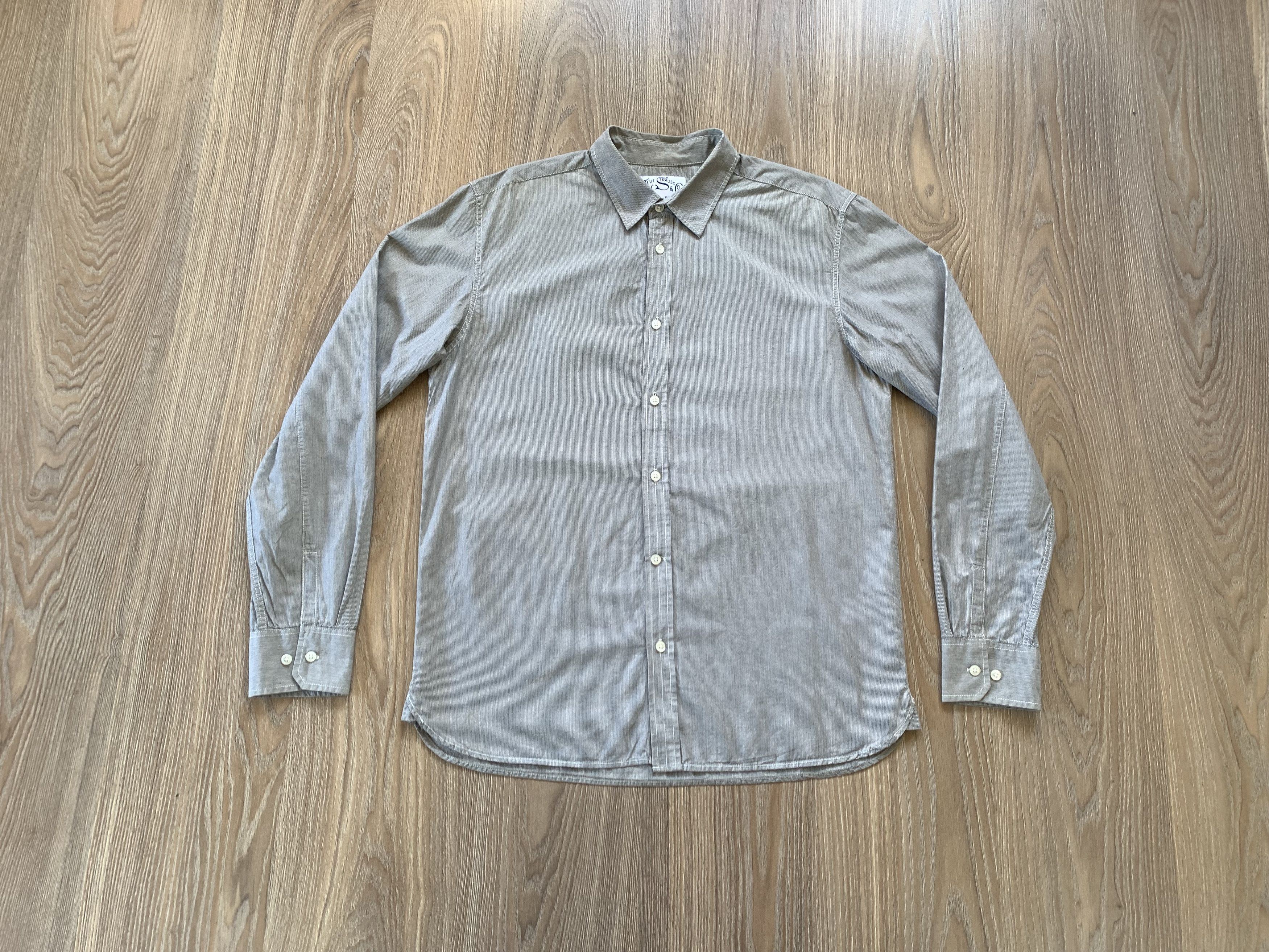 Levi's Levi's Vintage Gray Stripe Cotton Button Up Shirt Size US L / EU 52-54 / 3 - 1 Thumbnail