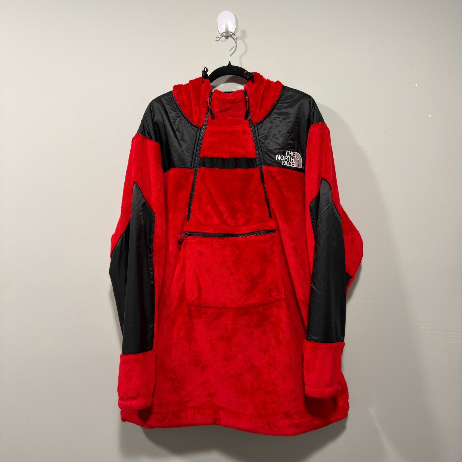 The North Face North Face Red Faux Fur Jacket XL Size US XL / EU 56 / 4 - 1 Thumbnail