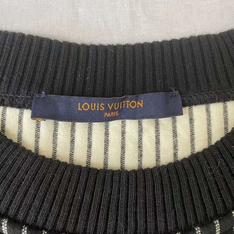 Louis Vuitton Louis Vuitton Striped chain logo sweatshirt 2501-Nextarrow Size US M / EU 48-50 / 2 - 3 Thumbnail