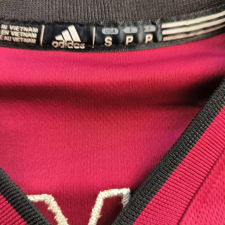 Adidas Miami Heat LeBron James Adidas Swingman alternate NBA jersey Size US S / EU 44-46 / 1 - 6 Thumbnail