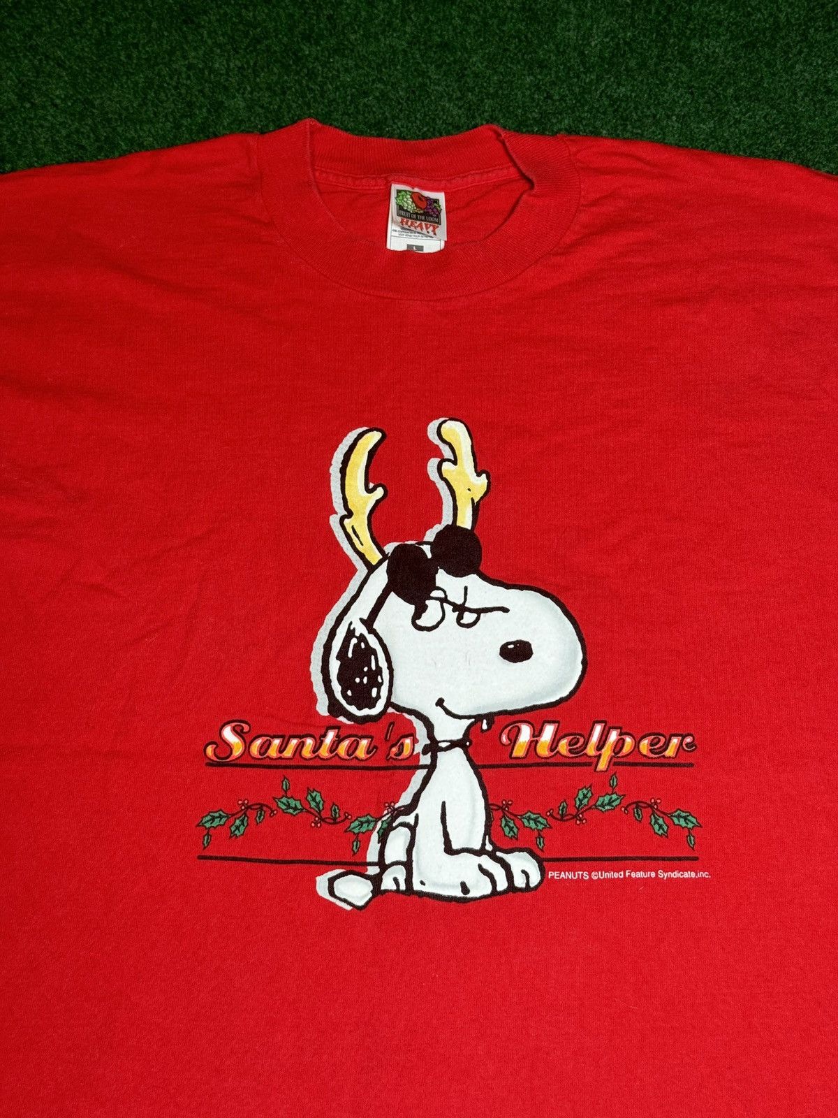 Peanuts × Vintage Vintage 90s Snoopy Peanuts Santa’s Helper Christmas T Shirt Size US L / EU 52-54 / 3 - 2 Thumbnail